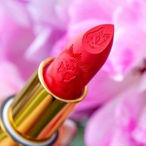 "Besos" Lipstick